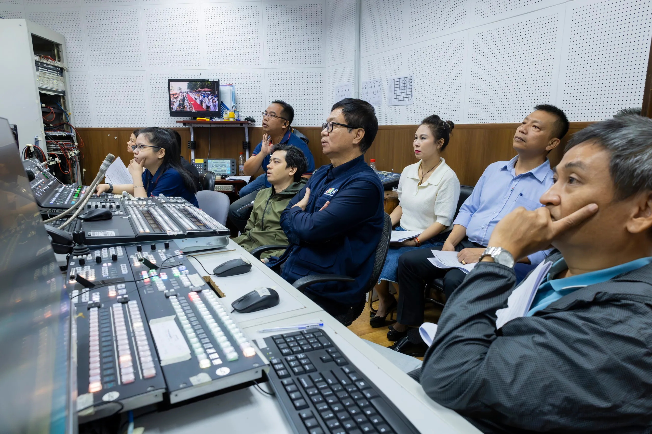 Ekip HTV hoàn thành chương trình truyền hình trực tiếp lễ truy điệu 731 hài cốt liệt sĩ - Ảnh 20.