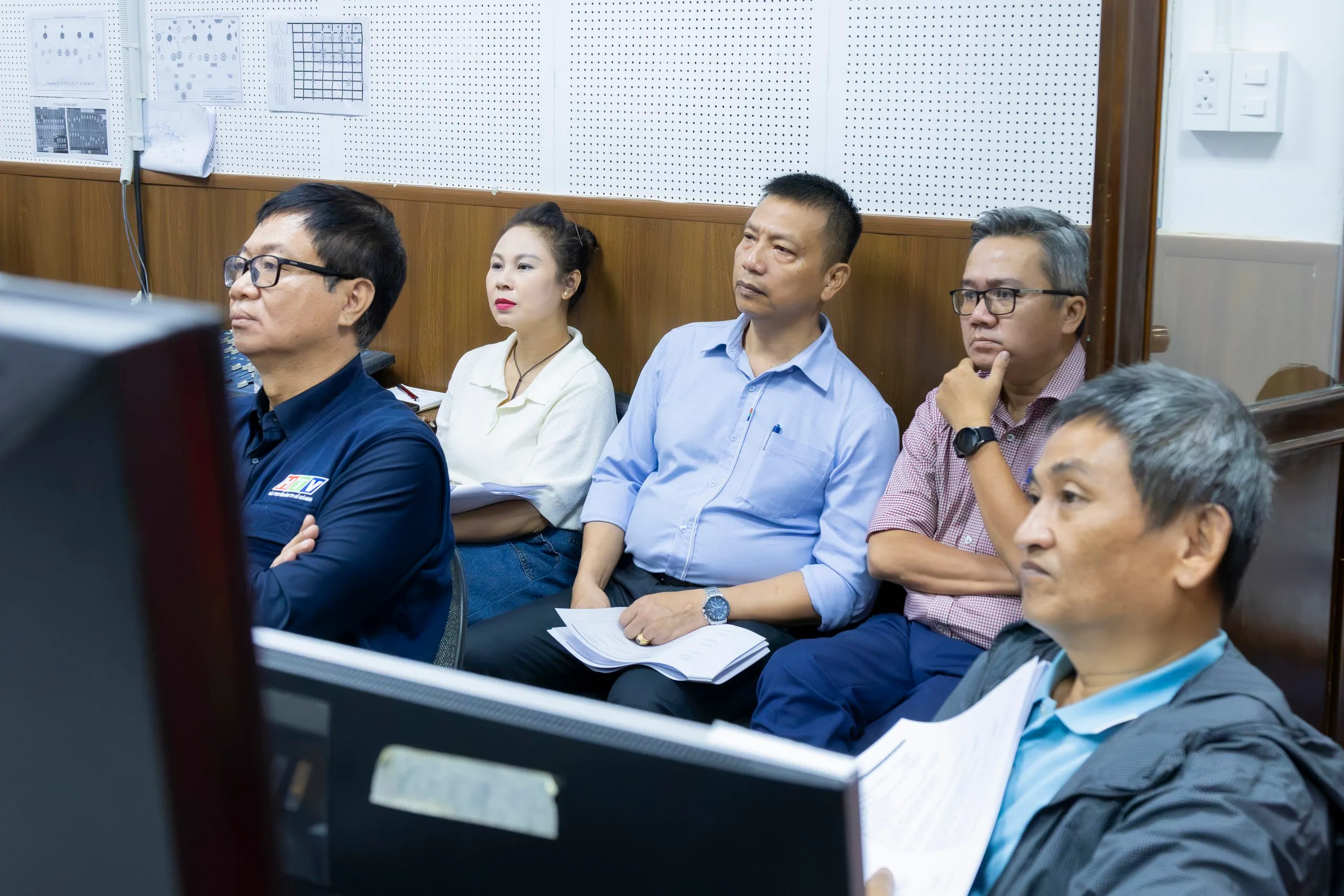 Ekip HTV hoàn thành chương trình truyền hình trực tiếp lễ truy điệu 731 hài cốt liệt sĩ - Ảnh 23.