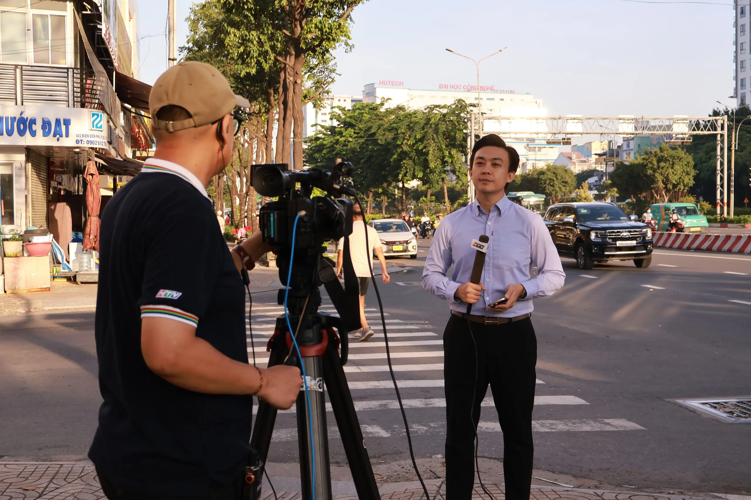 Ekip HTV hoàn thành chương trình truyền hình trực tiếp lễ truy điệu 731 hài cốt liệt sĩ - Ảnh 45.