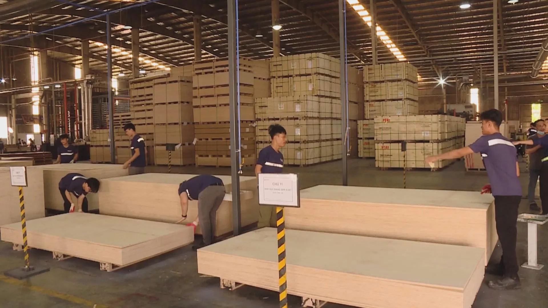 Giảm áp lực thuế, tiếp đà phát triển cho ngành chế biến gỗ - Ảnh 3. Giảm áp lực thuế, tiếp đà phát triển cho ngành chế biến gỗ - Ảnh 3.