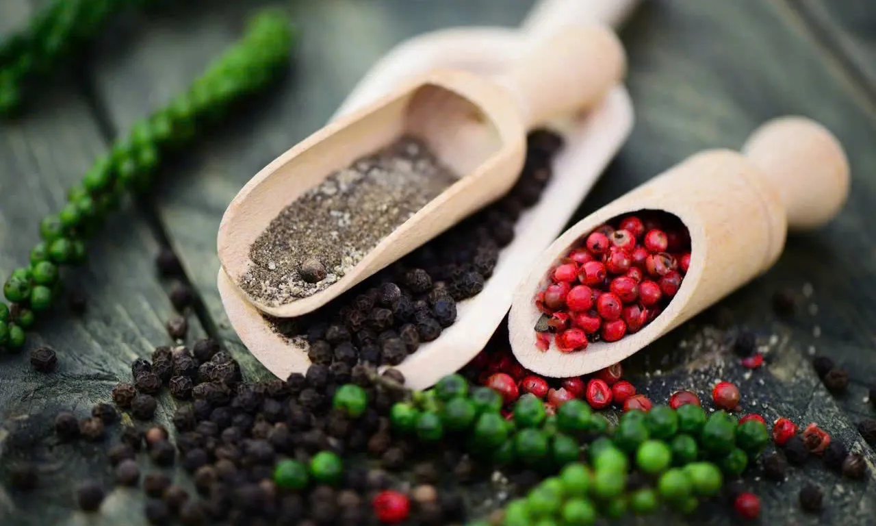 Giá hồ tiêu ngày 15/10: Giá trong nước 137.500-140.000 đồng/kg