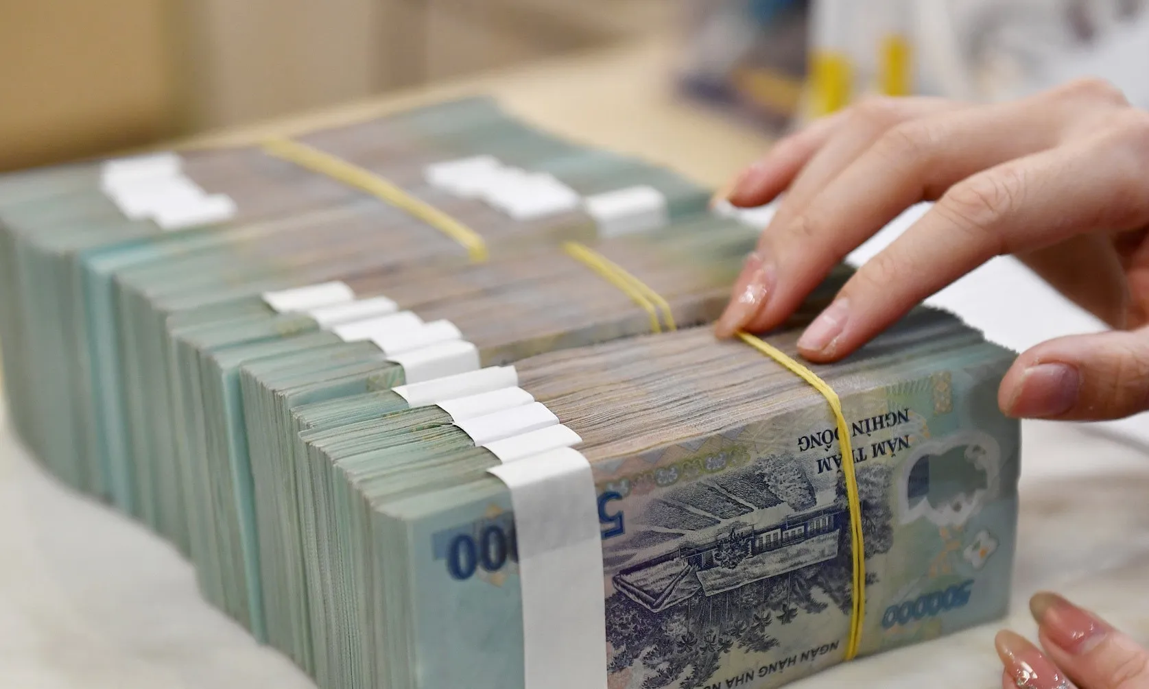Lãi suất ngân hàng ngày 15/10: Lãi suất cao ở kỳ hạn từ 12 tháng
