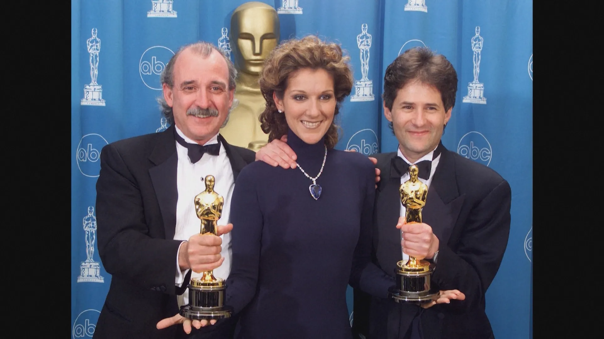 Barbie Céline Dion tái hiện màn trình diễn Oscar 1998- Ảnh 4.