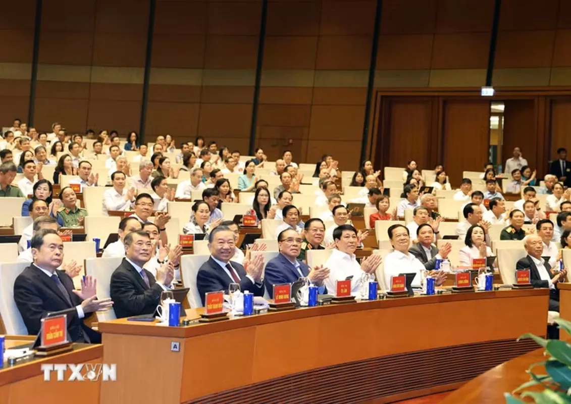 Tổng Bí thư, Chủ tịch nước Tô Lâm và các đại biểu dự hội nghị tại điểm cầu Trung tâm Nhà Quốc hội (Hà Nội) - Ảnh Thống Nhất - TTXVN