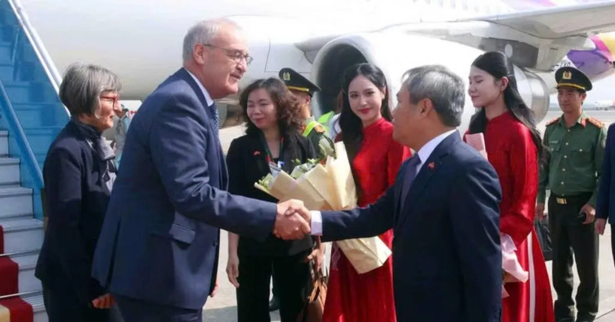 Tổng thống Liên bang Thụy Sĩ Guy Parmelin và Phu nhân bắt đầu thăm chính thức Việt Nam