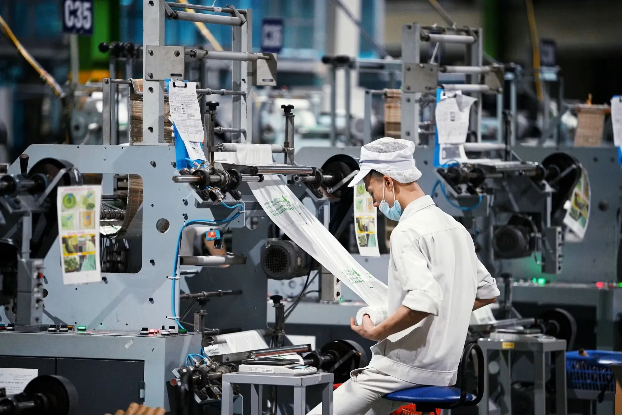 Trong 9 tháng, số doanh nghiệp gia nhập và quay lại thị trường giảm 3,2%, trong khi số doanh nghiệp hoàn tất thủ tục giải thể tăng 118,8% (Ảnh: Vietnam+)