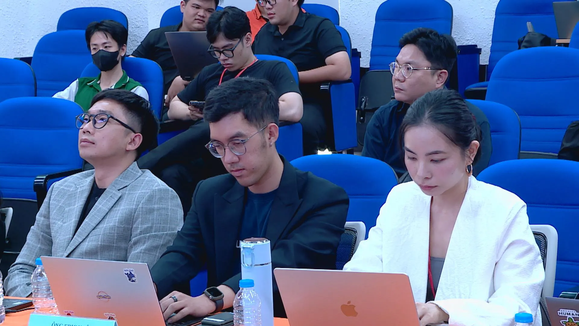 TP. Hồ Chí Minh kết nối vốn đầu tư, thúc đẩy startup công nghệ - Ảnh 3. Diễn giả trình bày về tài sản trí tuệ, các startup theo dõi và trao đổi tại diễn đàn