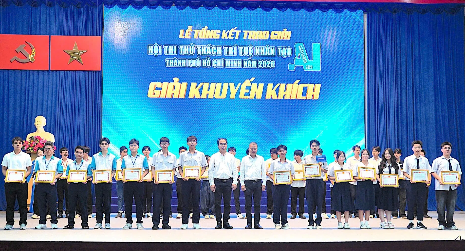 Trao Giải Khuyến khích của Hội thi Thử thách Trí tuệ nhân tạo TPHCM năm 2026 - Ảnh Bá Nam