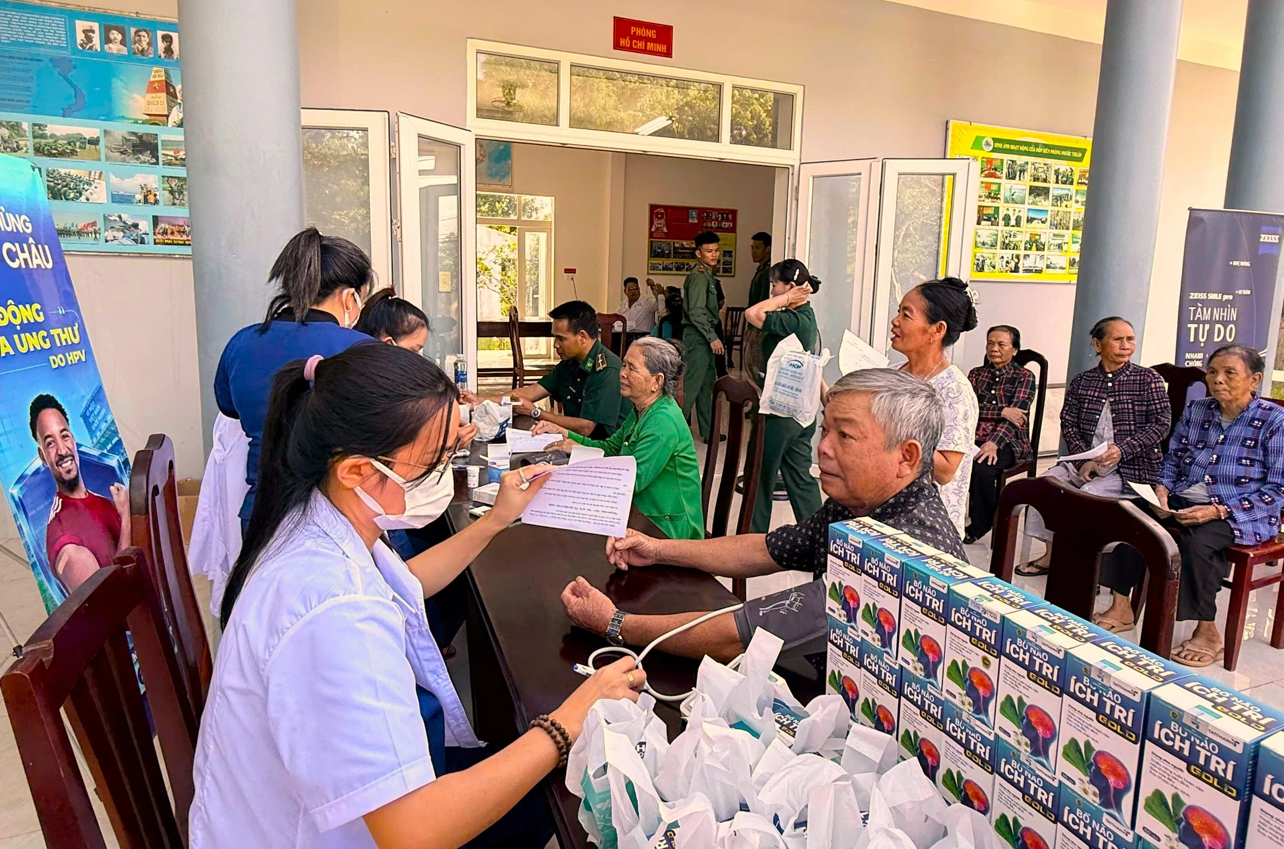 phu nu 7
