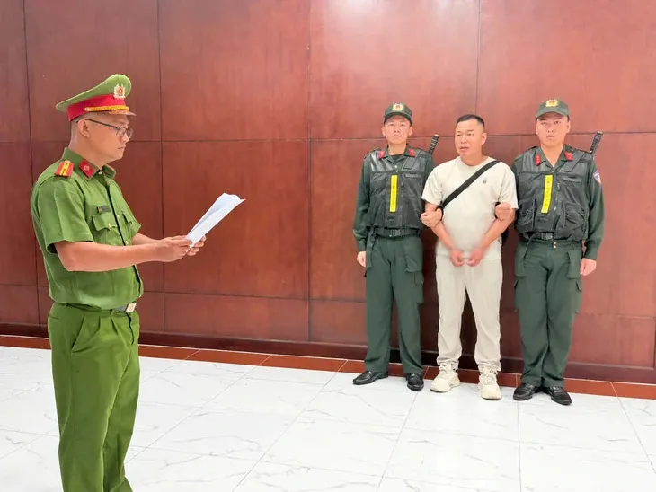 Sun Yupeng (Tôn Bằng) bị bắt - Ảnh Công an cung cấp