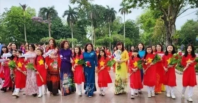 Phụ nữ Việt Nam: Phát huy truyền thống, khẳng định vị thế trong kỷ nguyên phát triển mới