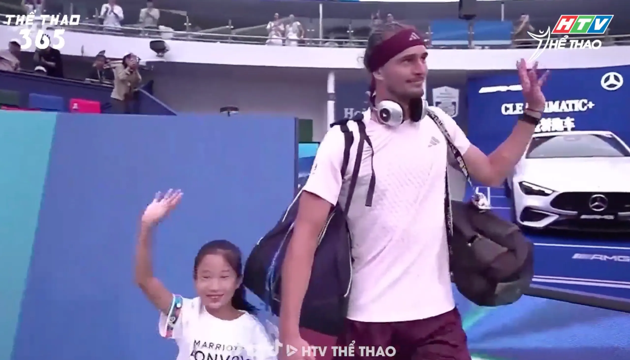 Alexander Zverev dừng bước ở bán kết Thượng Hải Masters - Ảnh 1. Alexander Zverev thất bại trước Alejandro Davidovich Fokina ở bán kết Thượng Hải Masters