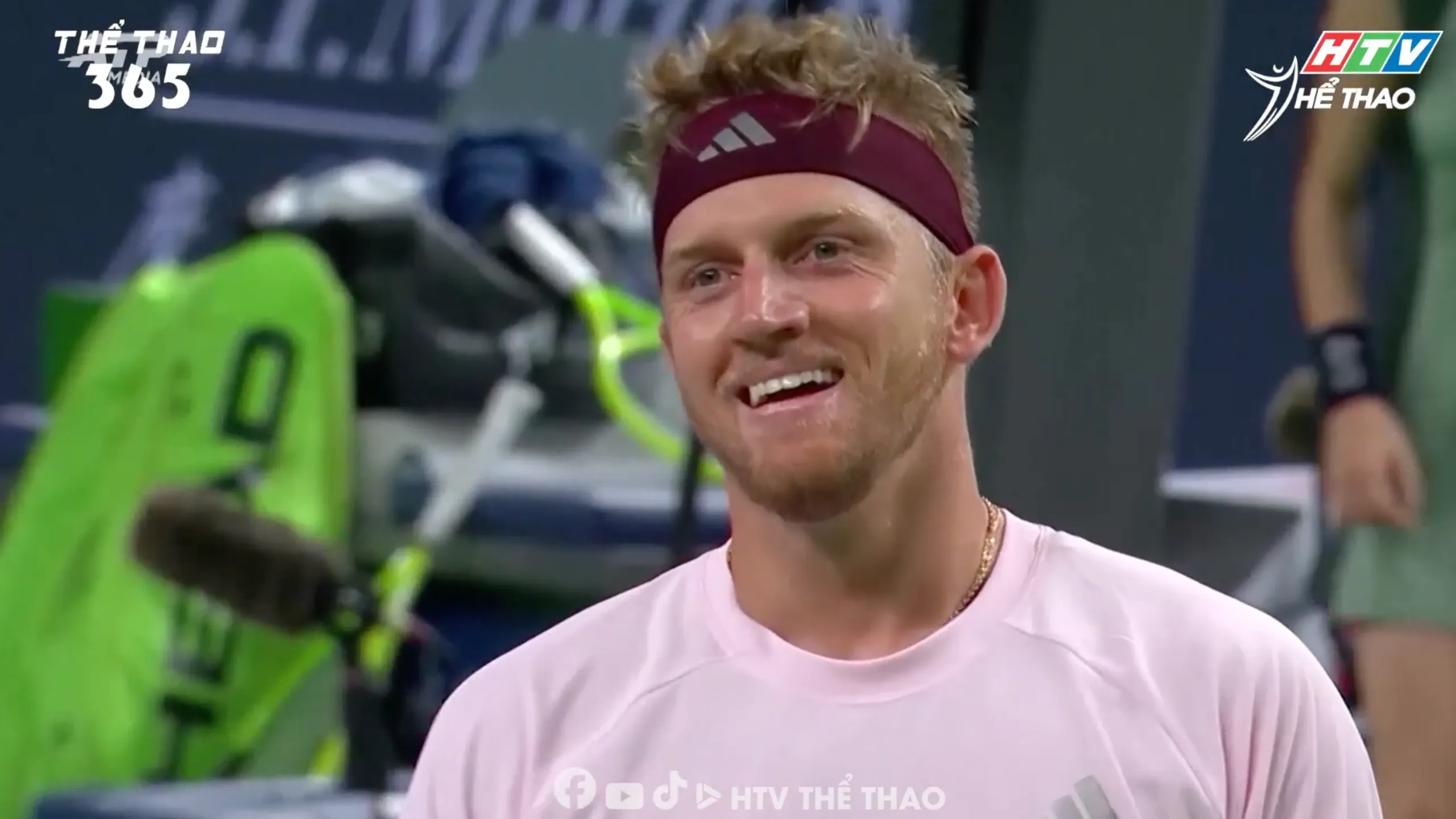 Alexander Zverev dừng bước ở bán kết Thượng Hải Masters - Ảnh 2. Davidovich Fokina hiện có chuỗi chín trận thắng liên tiếp tại Trung Quốc