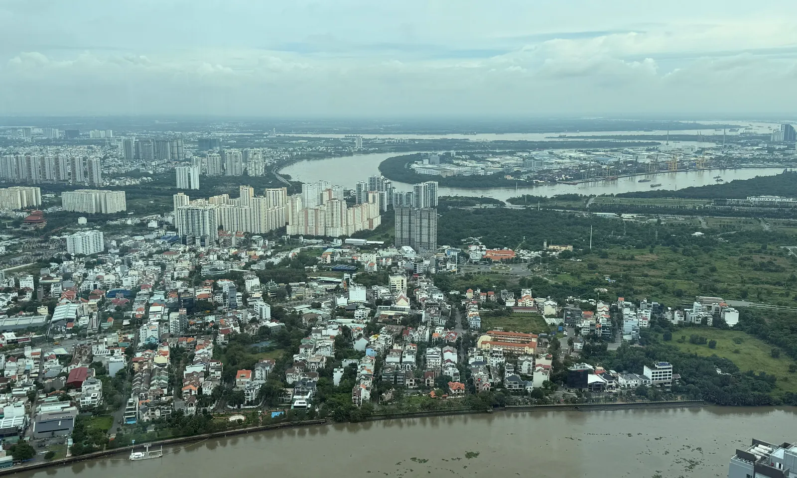 TP. Hồ Chí Minh tháo gỡ 136 dự án, khơi thông 139.000 tỷ đồng nhưng thanh khoản nhà ở vẫn suy giảm