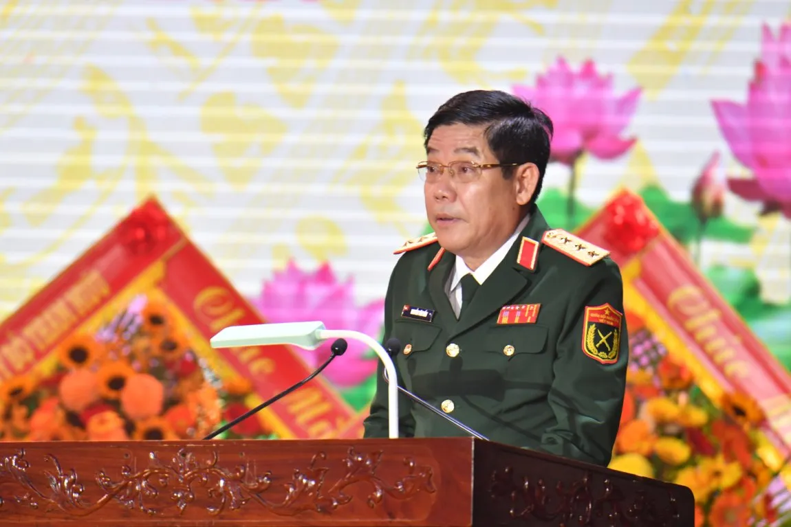 Thượng tướng Nguyễn Văn Gấu - Thứ trưởng Bộ Quốc phòng - phát biểu tại buổi lễ - Ảnh: Quân khu 9
