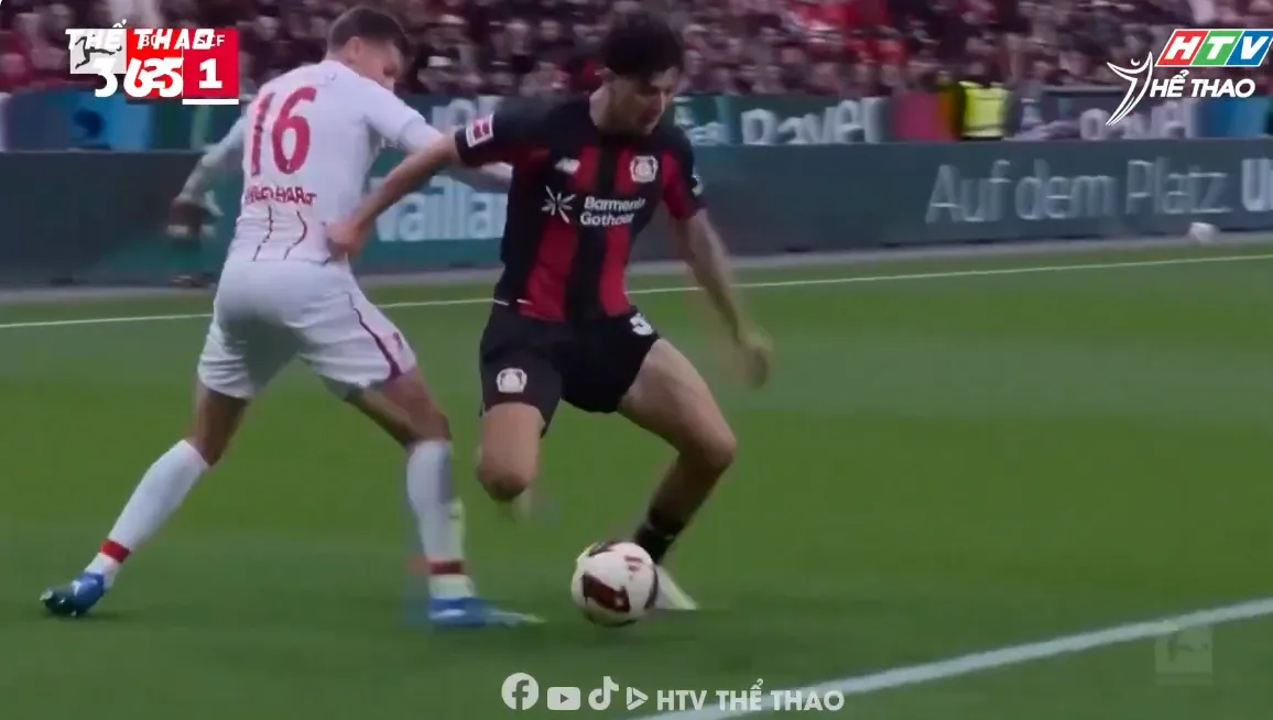Leverkusen tạm xếp thứ tư với 13 điểm, kém đội đầu bảng Bayern Munich một điểm