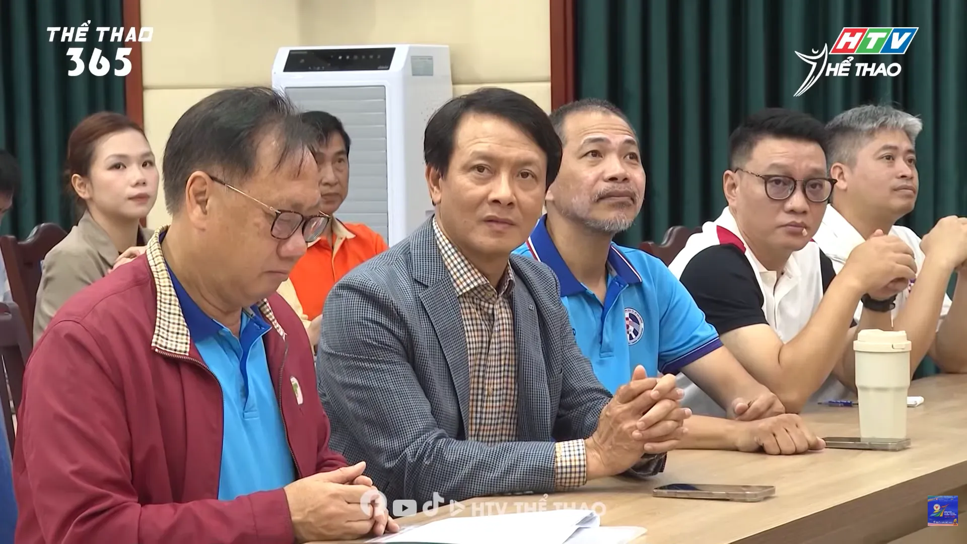 Giải bóng bàn Cây Vợt Vàng trở lại sau gần 7 năm gián đoạn - Ảnh 4. Giải bóng bàn Cây Vợt Vàng trở lại sau gần 7 năm gián đoạn - Ảnh 4.