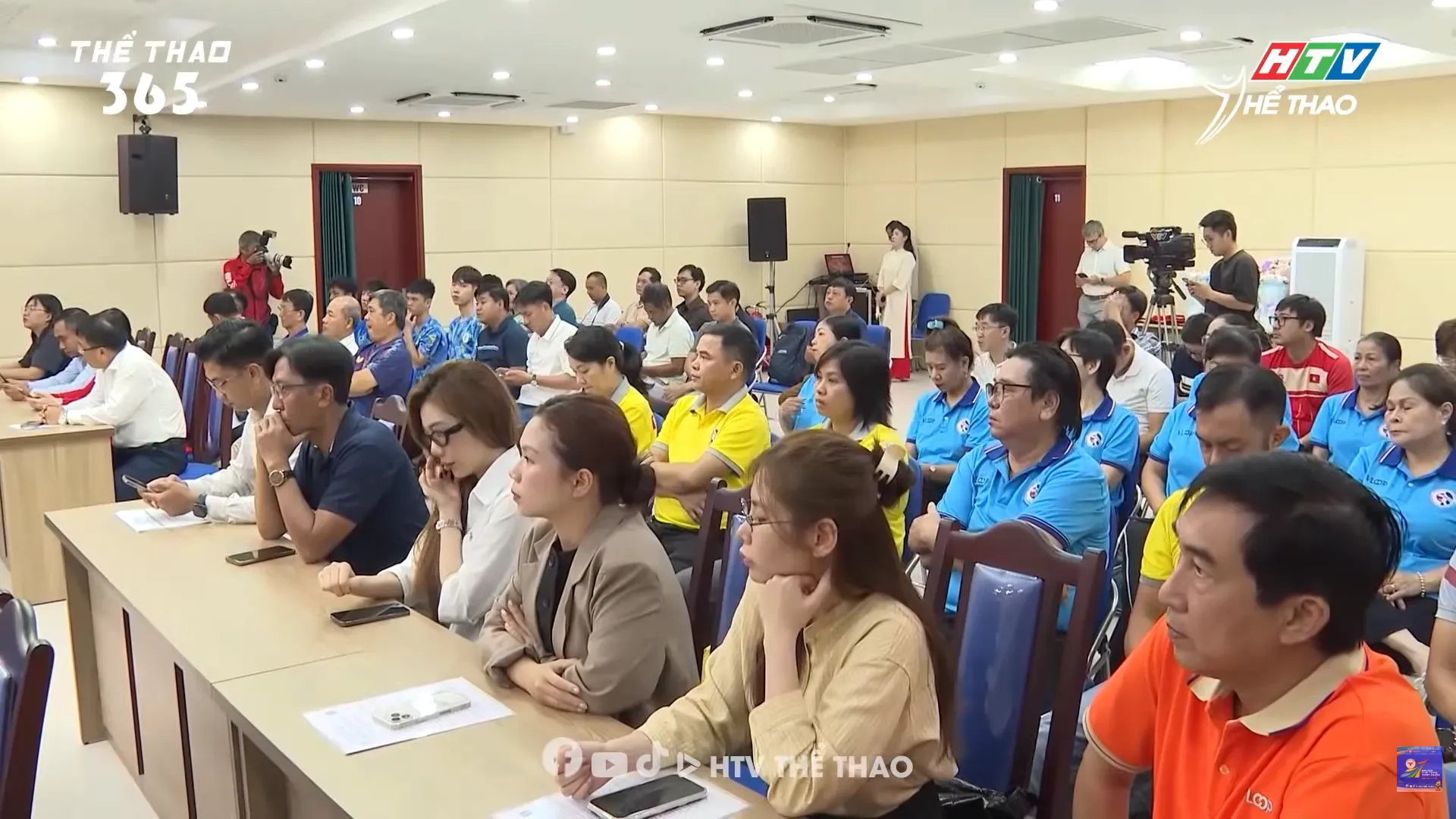 Giải bóng bàn Cây Vợt Vàng trở lại sau gần 7 năm gián đoạn - Ảnh 5. Giải bóng bàn Cây Vợt Vàng trở lại sau gần 7 năm gián đoạn - Ảnh 5.