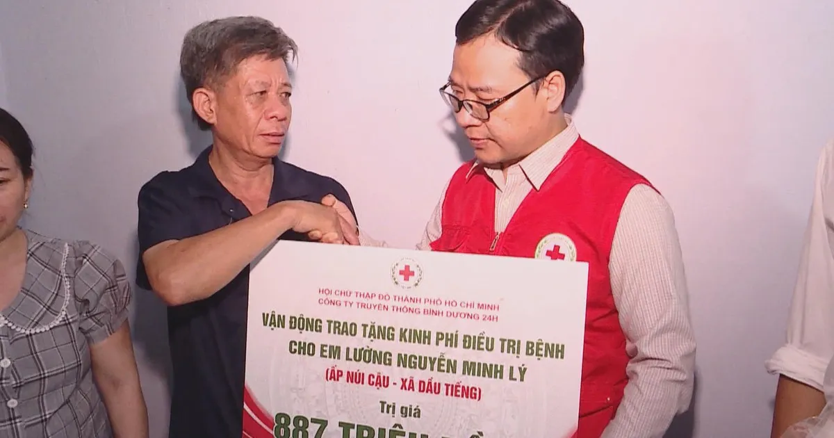 Hội Chữ thập đỏ TP. Hồ Chí Minh mang nguồn hỗ trợ kinh phí đến với người dân xã Dầu Tiếng