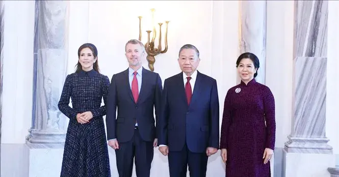 Tuyên bố chung về việc thiết lập quan hệ Đối tác Chiến lược Toàn diện giữa Việt Nam và Đan Mạch