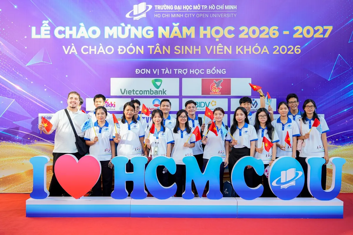 Khoá 2026 chào đón 6.800 tân sinh viên