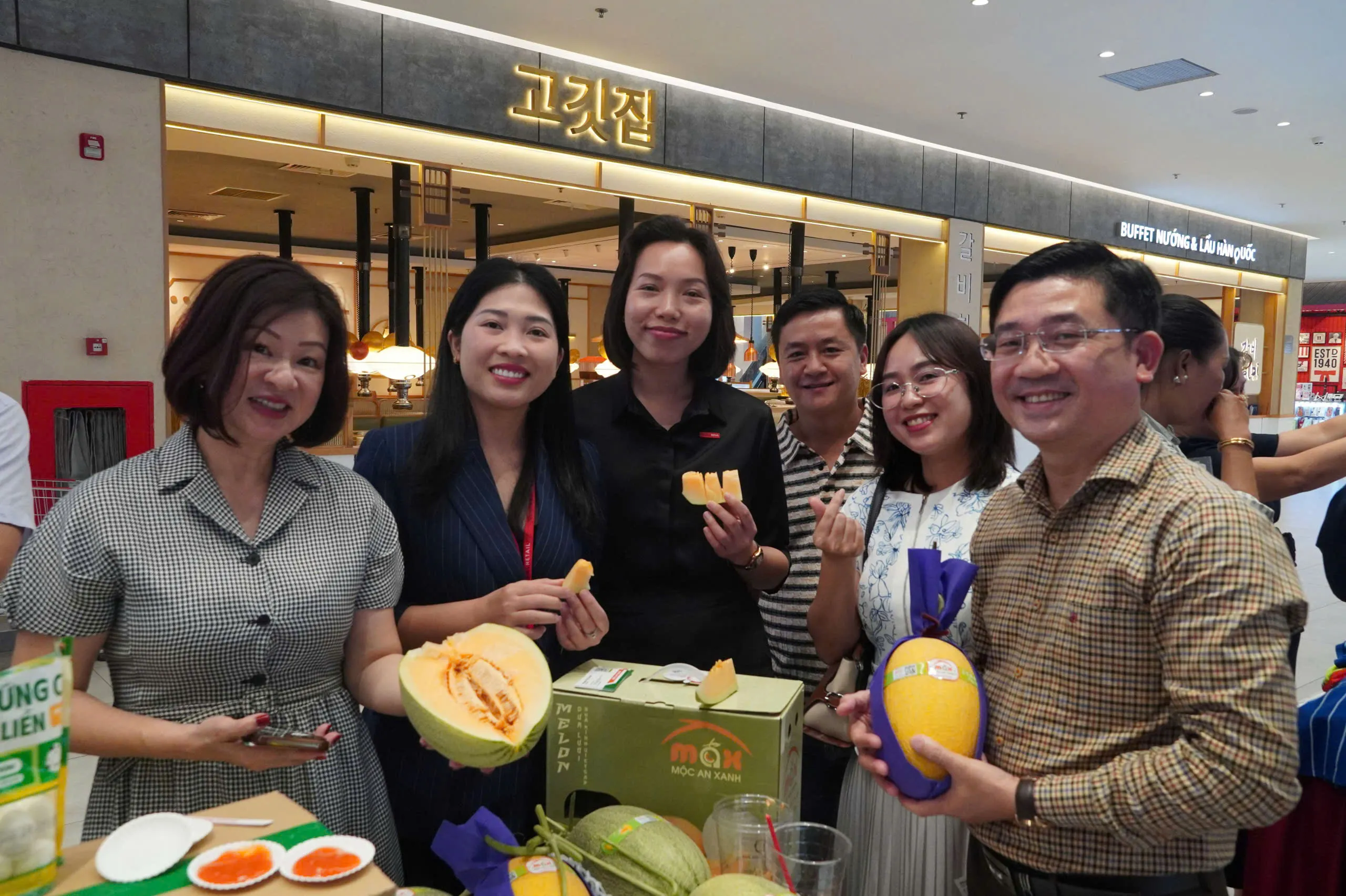 Nhà cung cấp dưa lưới tham gia kết nối tại sự kiện - Ảnh Bá Nam