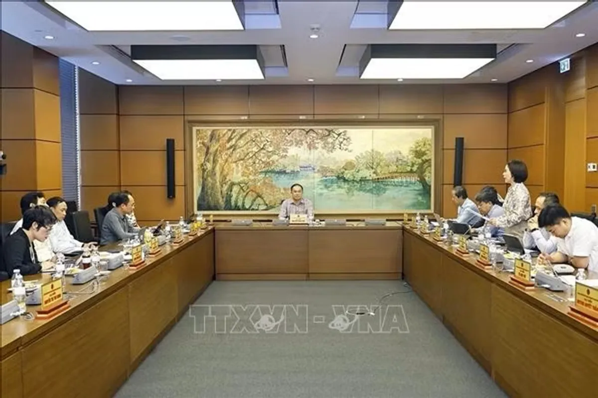 potal-quoc-hoi-thao-luan-to-ve-cac-du-an-luat-stand