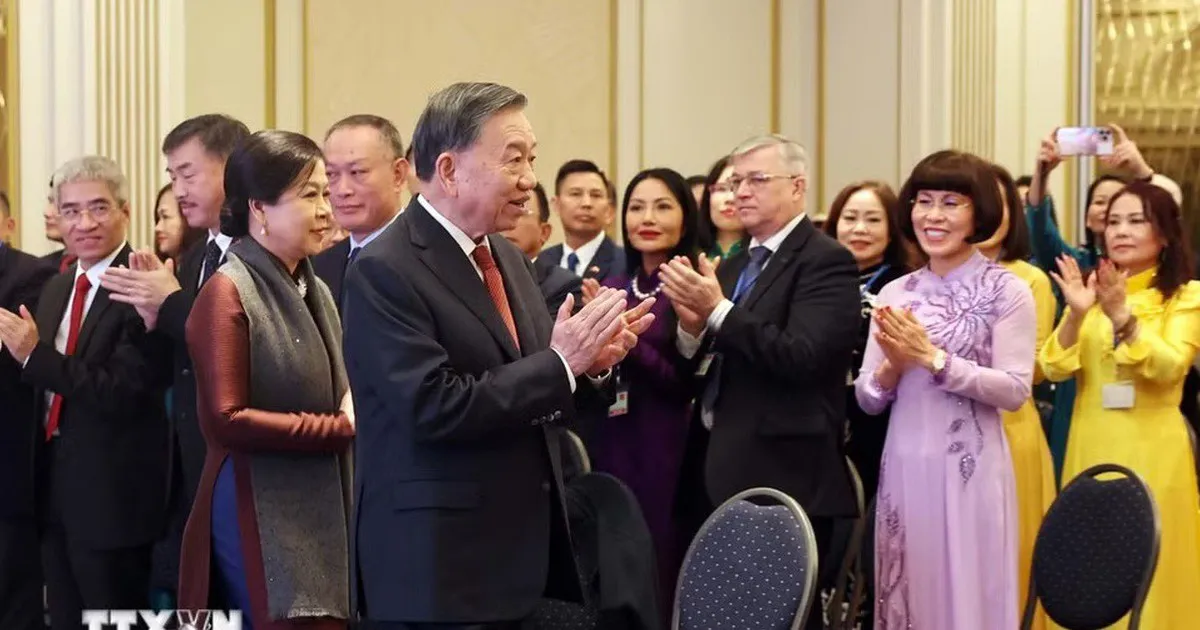 Tổng Bí thư, Chủ tịch nước Tô Lâm và Phu nhân gặp đại diện cộng đồng người Việt Nam tại châu Âu