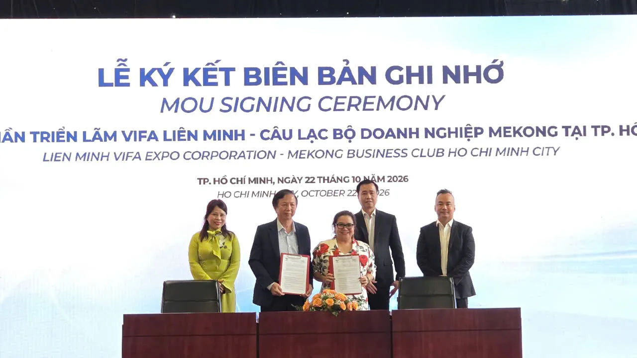 Ký kết biên bản MOU giữa Công ty CP triển lãm VIFA liên minh với CLB Doanh nghiệp Mekong tại TPHCM - Ảnh Bá Nam