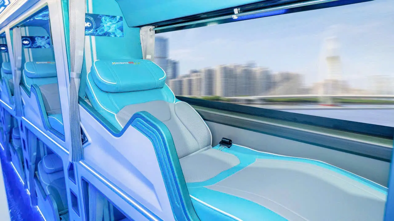 Nội thất bên trong xe khách giường nằm thuần điện do KIM LONG MOTOR sản xuất vừa bàn giao cho Phương Trang