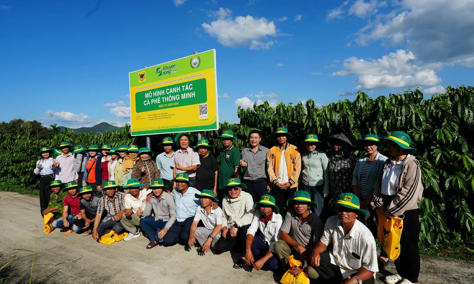 Canh tác cà phê thông minh tại Đắk Hà: cây khỏe, giữ quả tốt, giảm phát thải