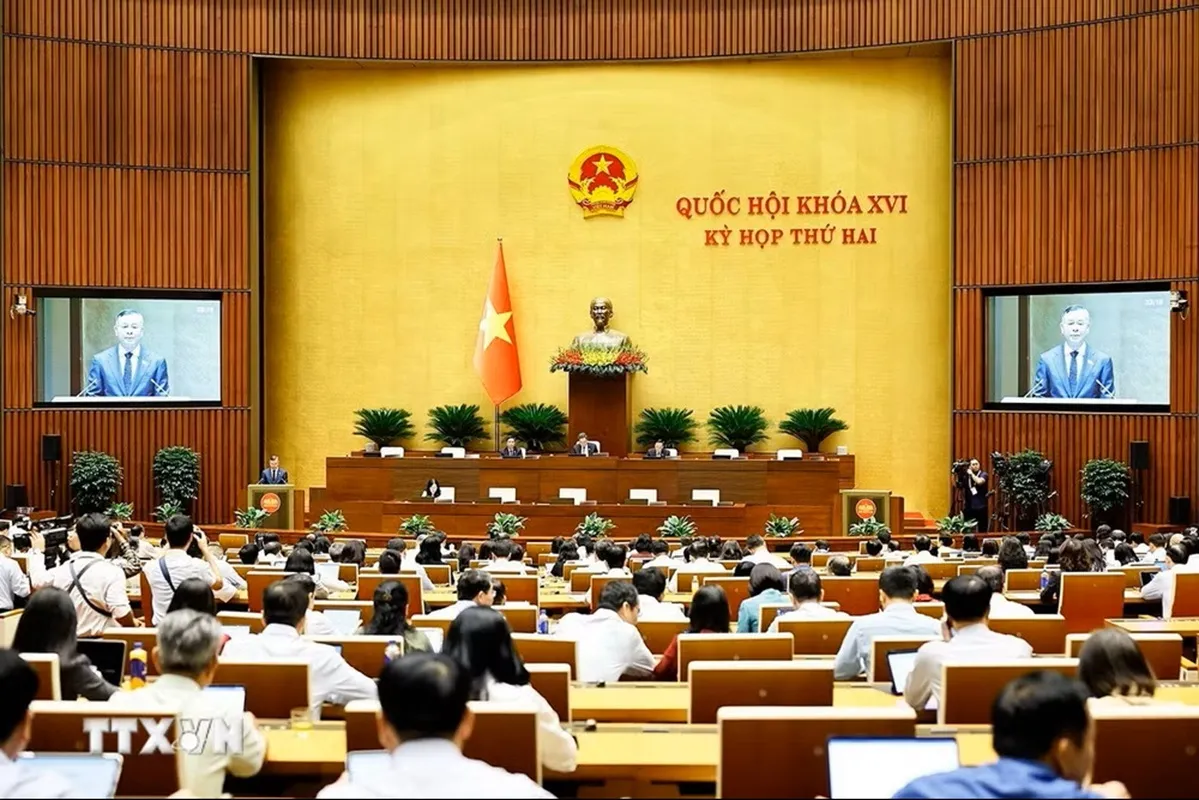 Quang cảnh phiên họp sáng 23-10