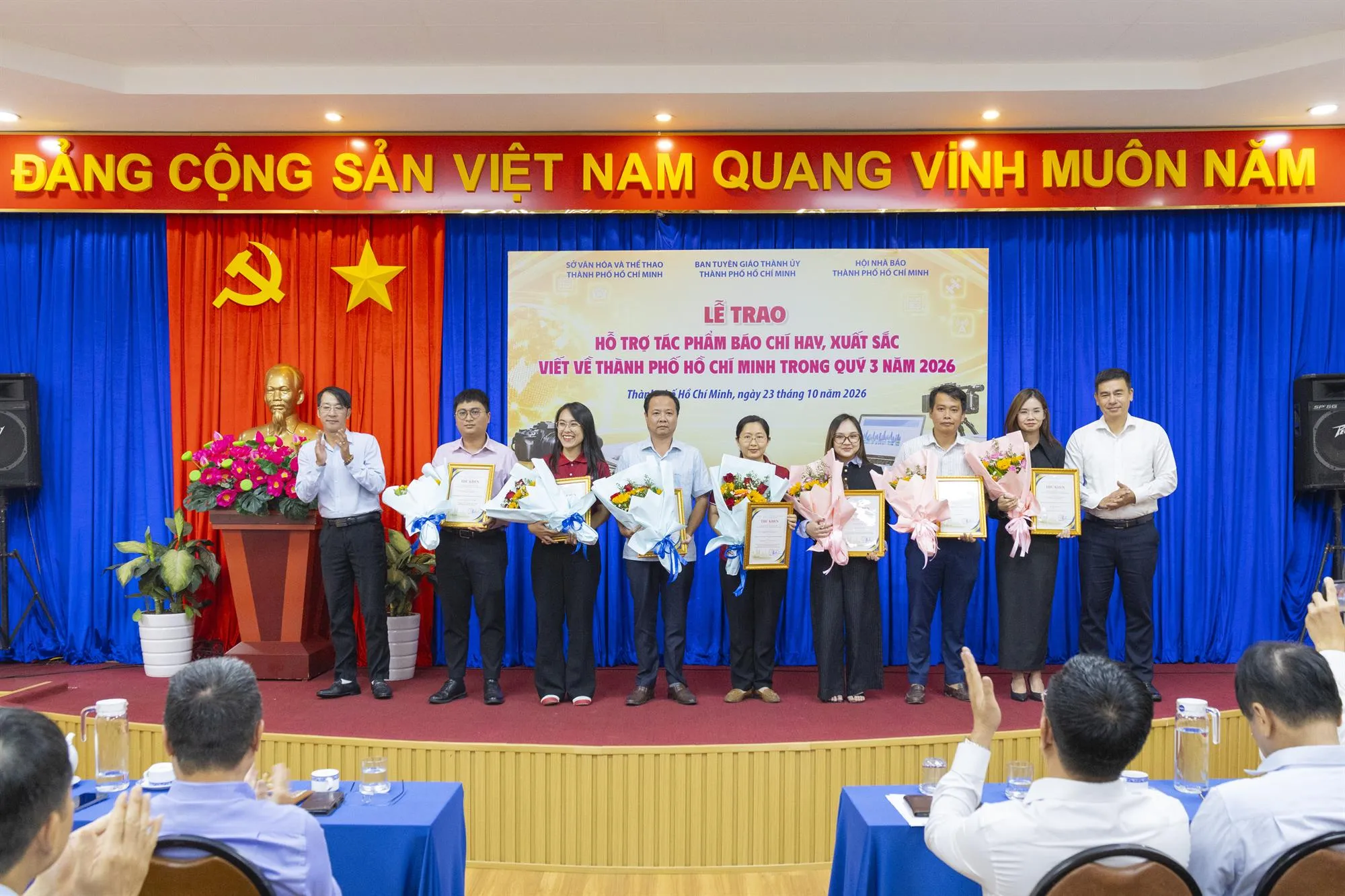 Các tác phẩm nổi bật tập trung phản ánh sinh động các thành tựu kinh tế - xã hội, công tác chỉnh trang đô thị, các phong trào thi đua, cùng những vấn đề thiết thực trong đời sống dân sinh của thành phố