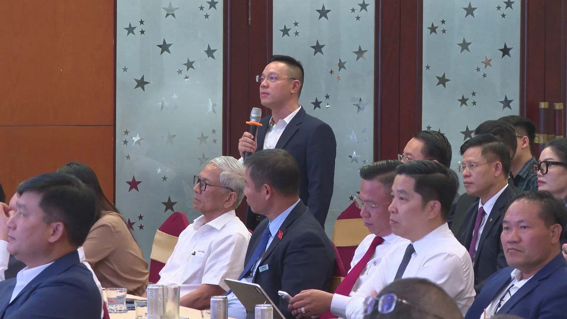 Ngành ngân hàng đồng hành cùng tăng trưởng vùng Đông Nam Bộ - Ảnh 2. Đại diện doanh nghiệp nêu khó khăn về vốn lưu động và đề xuất cơ chế tín dụng phù hợp với hoạt động sản xuất, kinh doanh