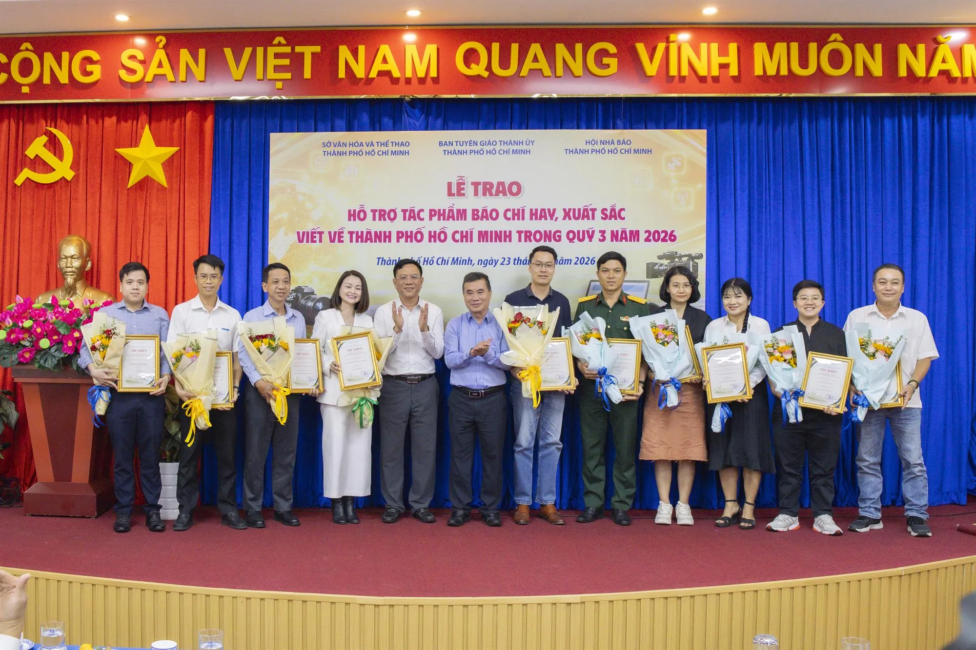 Các tác phẩm nổi bật tập trung phản ánh sinh động các thành tựu kinh tế - xã hội, công tác chỉnh trang đô thị, các phong trào thi đua, cùng những vấn đề thiết thực trong đời sống dân sinh của thành phố