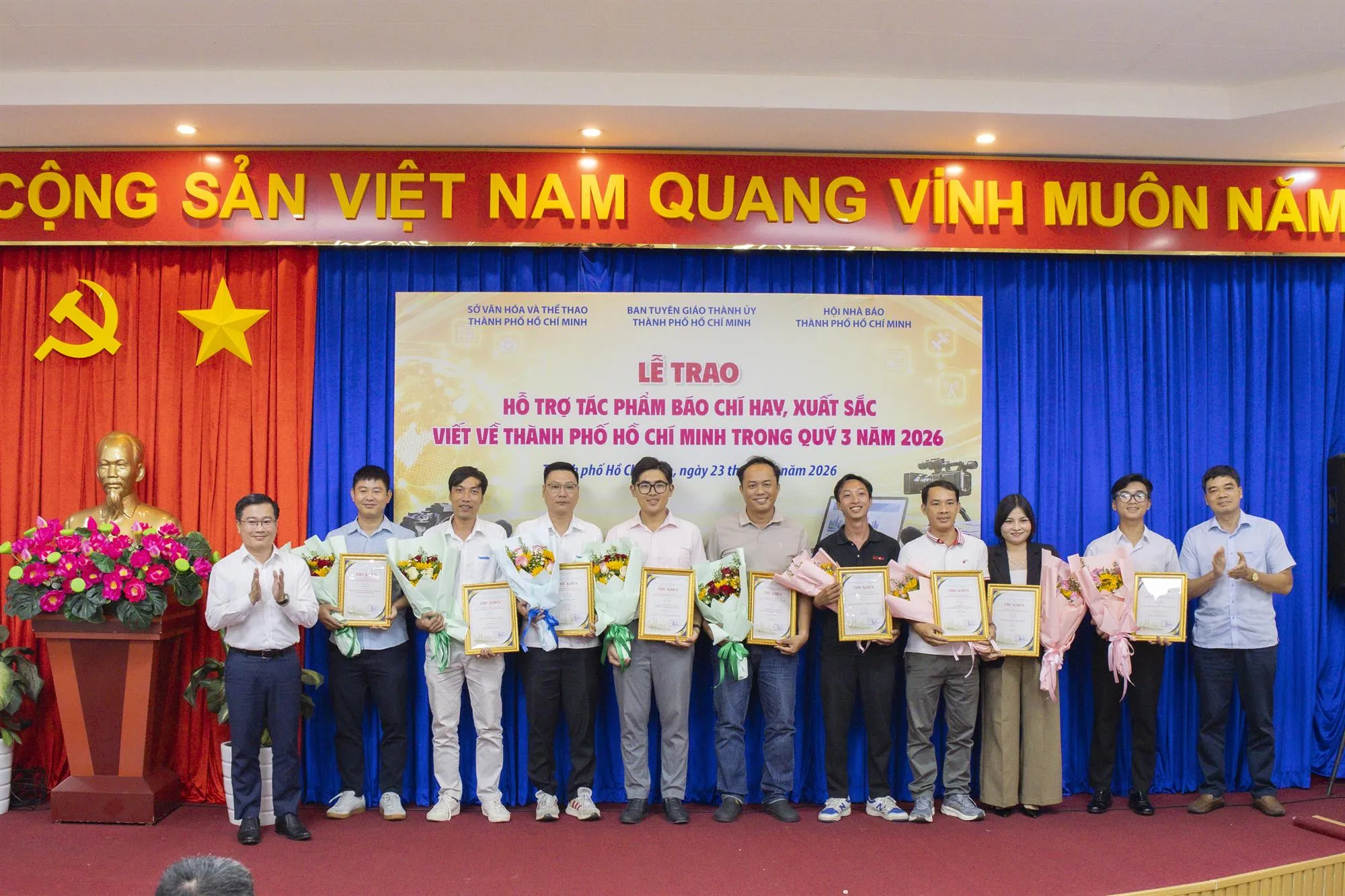 Các tác phẩm nổi bật tập trung phản ánh sinh động các thành tựu kinh tế - xã hội, công tác chỉnh trang đô thị, các phong trào thi đua, cùng những vấn đề thiết thực trong đời sống dân sinh của thành phố