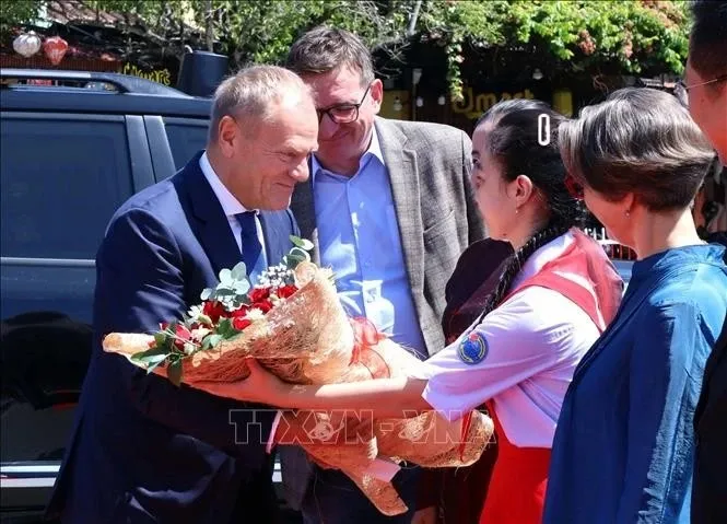 Thủ tướng Ba Lan Donald Tusk thăm phố cổ Hội An
