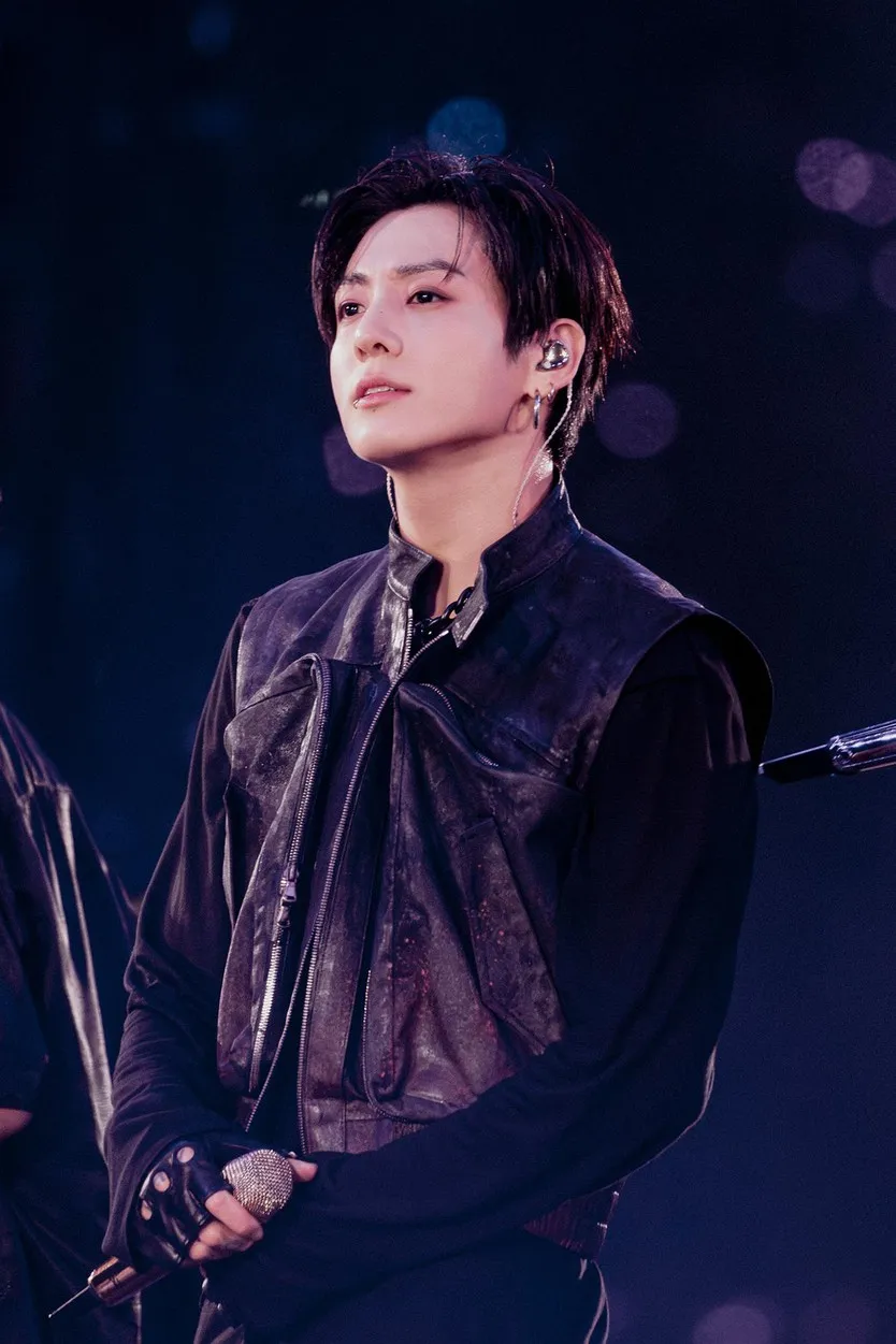 Jungkook tiếp tục ghi dấu ấn với MV “3D”, vượt mốc 300 triệu lượt xem trên YouTube - Ảnh 2.