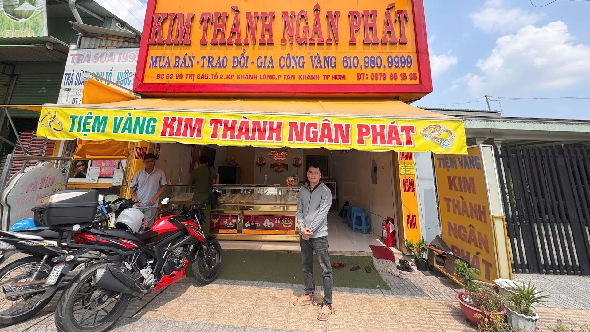 Chỉ sau 40 phút truy xét, bắt giữ đối tượng dùng dao cướp tiệm vàng - Ảnh 1.