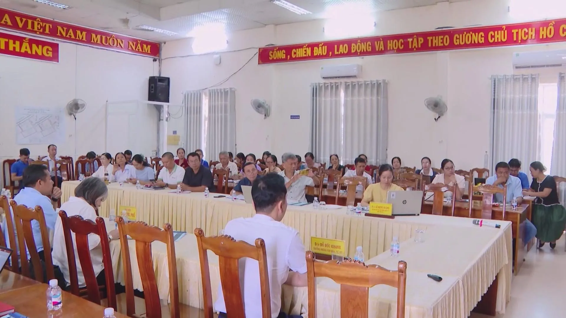 Phát huy vai trò Tổ công nghệ số cộng đồng, đưa chuyển đổi số đến gần người dân- Ảnh 1.