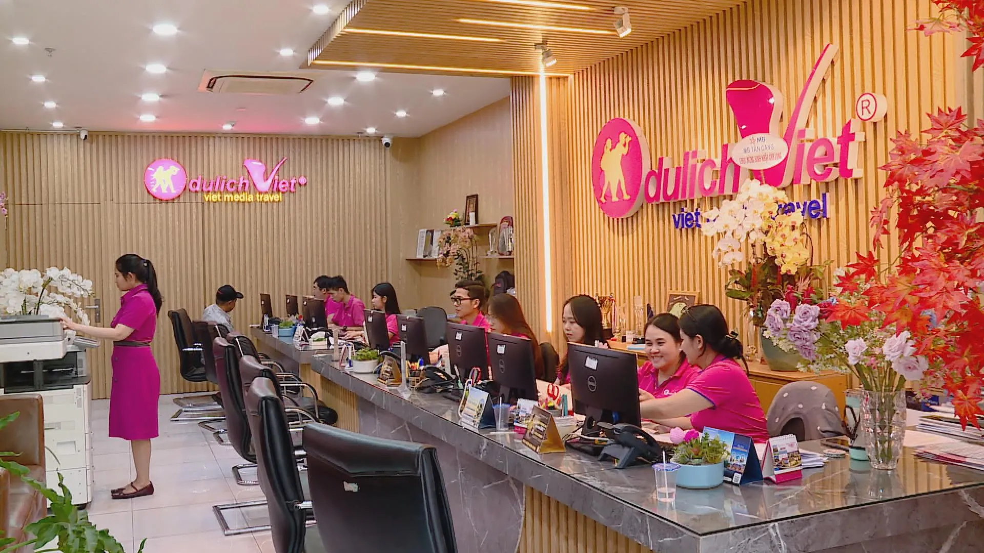 Bứt phá mùa du lịch cuối năm: Doanh nghiệp du lịch TP. Hồ Chí Minh chủ động số hóa toàn diện - Ảnh 1.