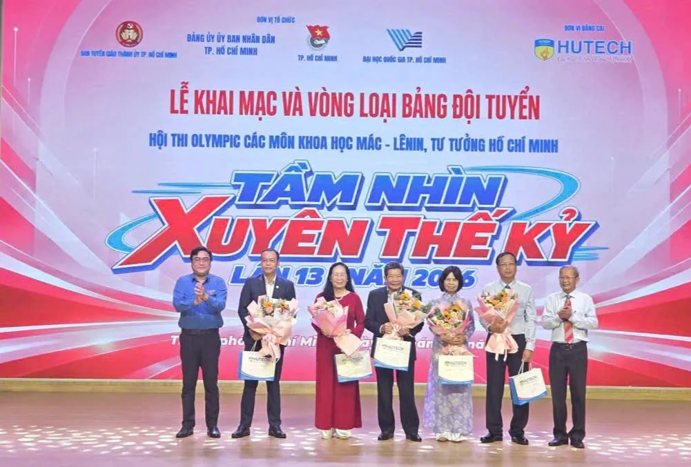 Ban Giám khảo Hội thi Olympic các môn khoa học Mác - Lênin, tư tưởng Hồ Chí Minh “Tầm nhìn xuyên thế kỷ” 2026 - Ảnh Bá Nam