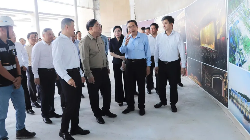 Chủ tịch Quốc hội Trần Thanh Mẫn kiểm tra các công trình phục vụ APEC 2027- Ảnh 2.