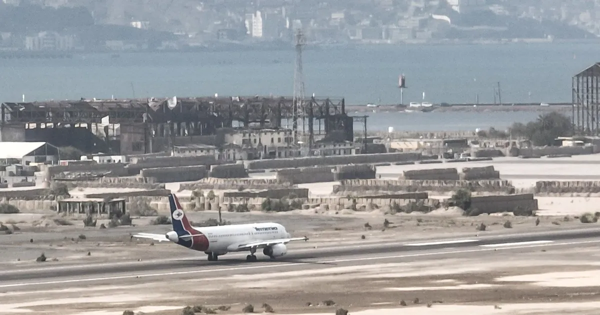 Houthi tiếp tục tấn công sân bay, cơ sở dầu mỏ của Ả-Rập Xê-Út