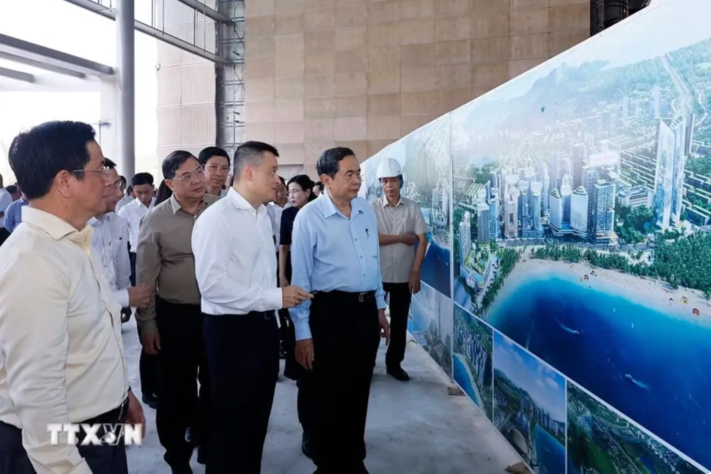Chủ tịch Quốc hội Trần Thanh Mẫn nhấn mạnh tinh thần "3 không" trong thực hiện dự án phục vụ APEC 2027 - Ảnh 1.