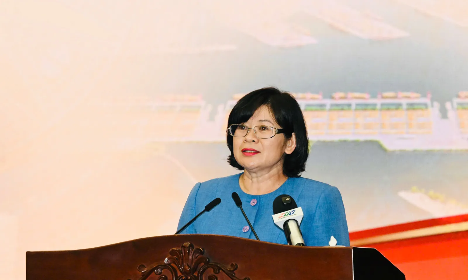 TP. Hồ Chí Minh yêu cầu đổi mới tư duy trong công tác cán bộ