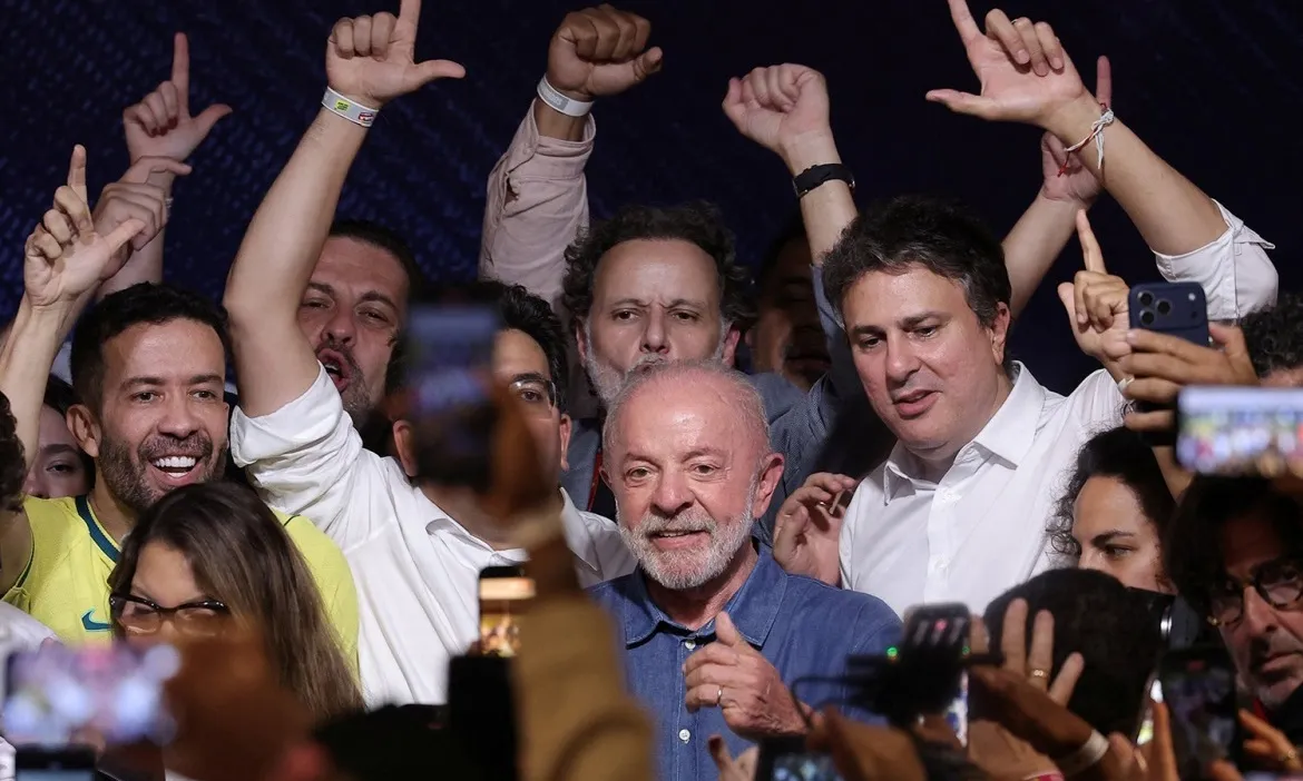 Tổng thống Brazil Lula da Silva tái đắc cử nhiệm kỳ thứ 4