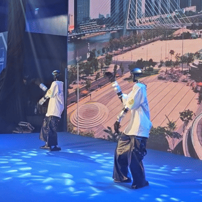 NewZround: GRECO 2026 - Dàn robot thông minh hút đông đảo khách tham quan tại phố đi bộ Nguyễn Huệ- Ảnh 3.