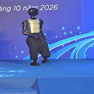 NewZround: GRECO 2026 - Dàn robot thông minh hút đông đảo khách tham quan tại phố đi bộ Nguyễn Huệ- Ảnh 1.