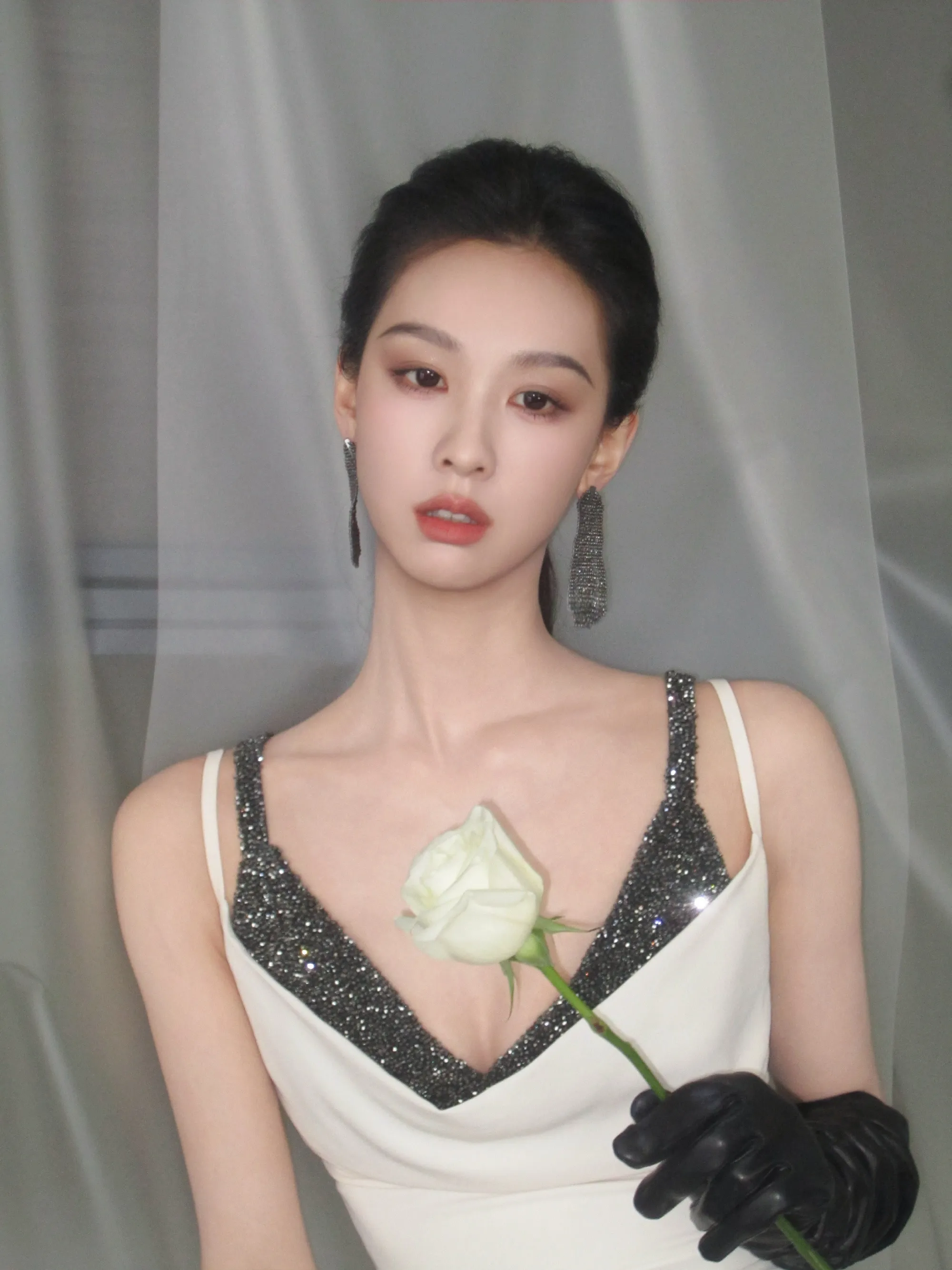 007q0mqyly1iibe0f4tk4j32i03c0kjn
